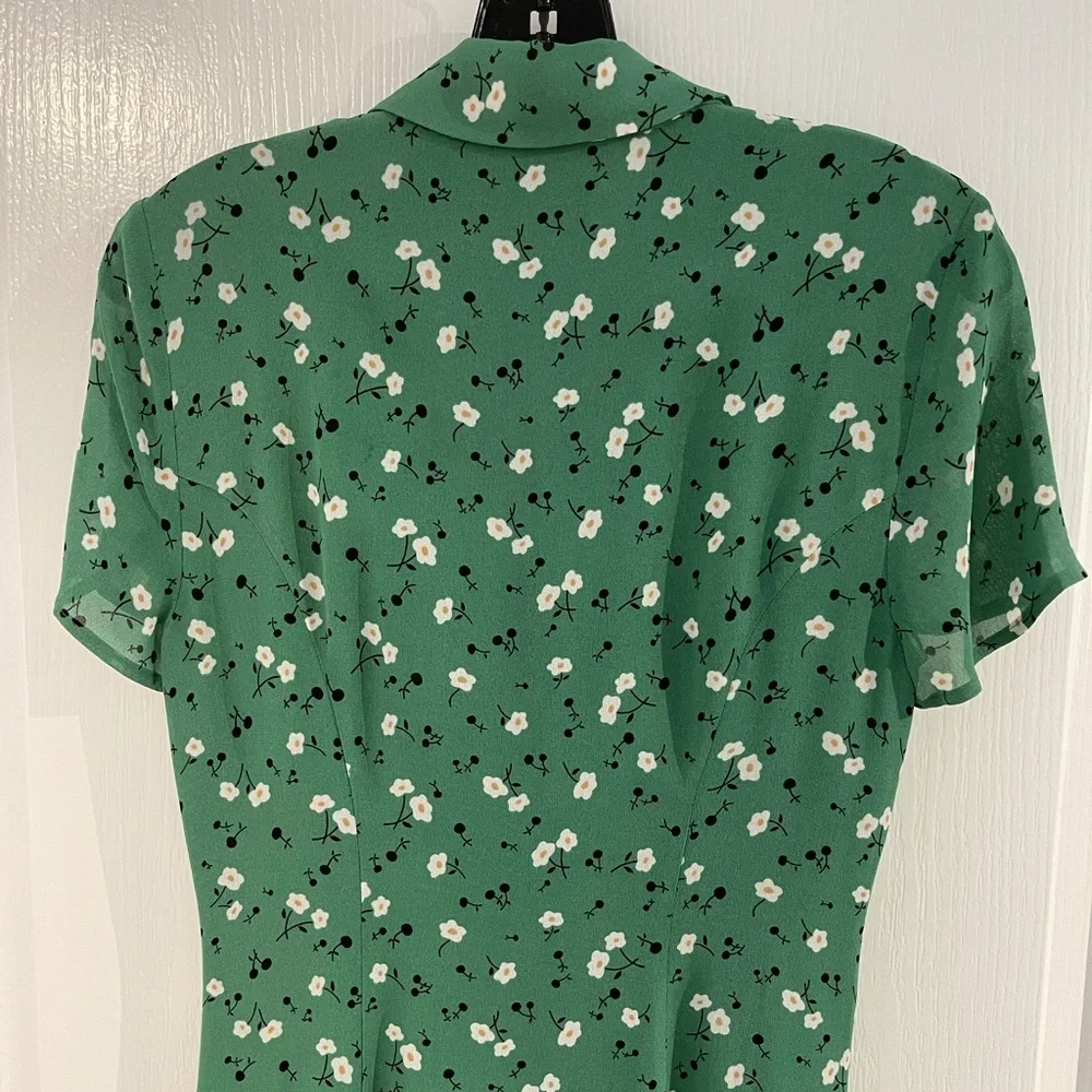 Reformation green floral dress. Gorgeous! Size 4. EUC. - Picture 4 of 6